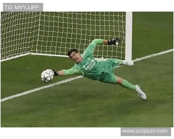 库尔图瓦的守门传奇与现代足球的演变之路 库尔图瓦的守门传奇与现代足球的演变之路